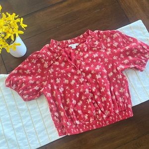 AEO Red Floral cropped Blouse with puff sleeves! Only worn once!